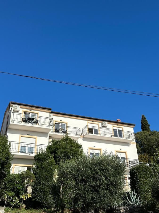 Apartments Badnje Dramalj Eksteriør bilde